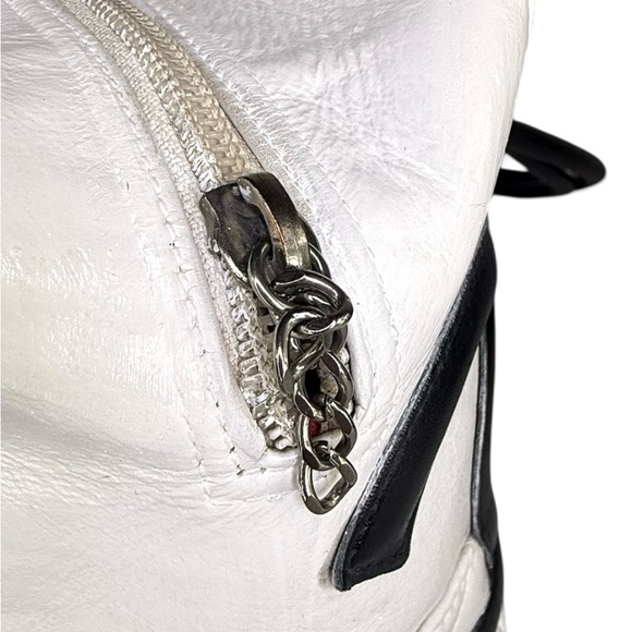 CHANEL Cambon Line White/Black CC Logo Leather Shoulder Bag - Picture 9 of 14